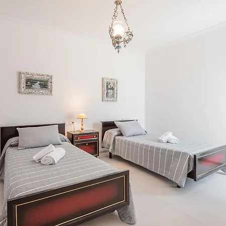 Casa En *